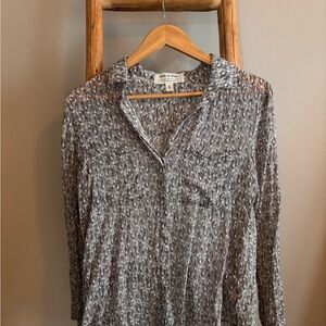 Cloth & Stone Gray Patterned Top